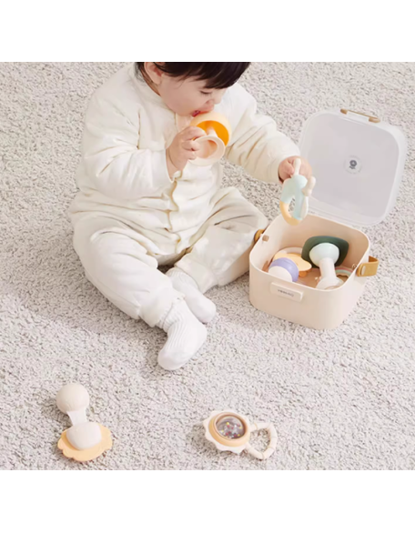 German YOYO newborn hand rattle full moon gift box infant toy gift baby grasping training 0 to 1 years old